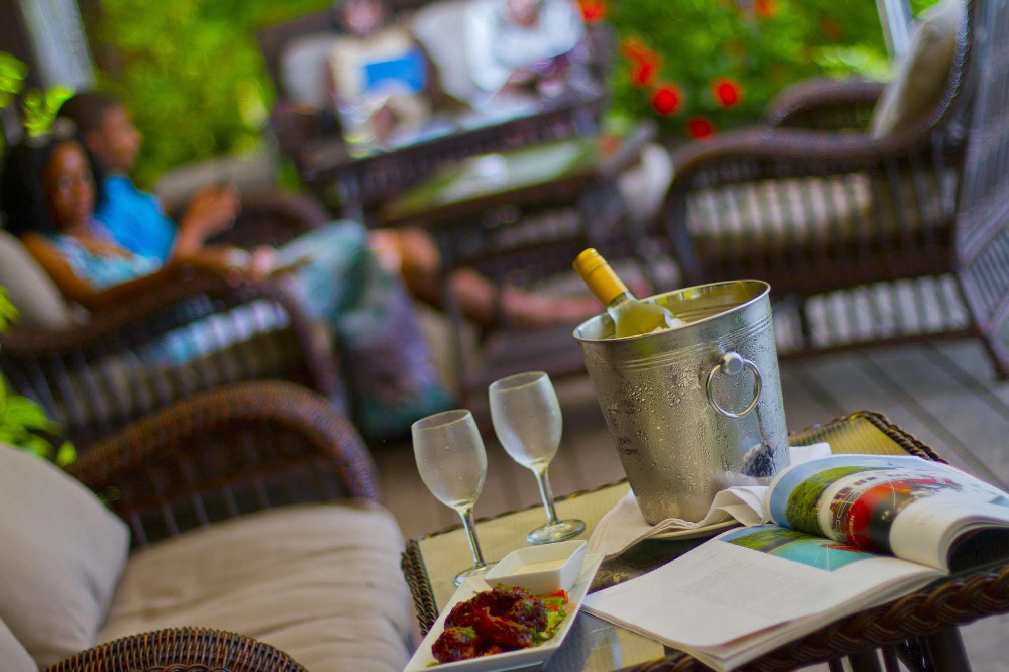 Le Phare Bleu Boutique Hotel And Marina St. George's Zewnętrze zdjęcie